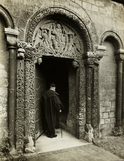 Elyská katedrála: Dveře převora, s Bedesmanem od Frederick H. Evans