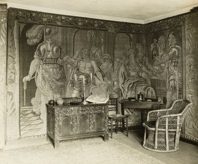 Kelmscott Manor: V místnosti s tapiseriemi od Frederick H. Evans