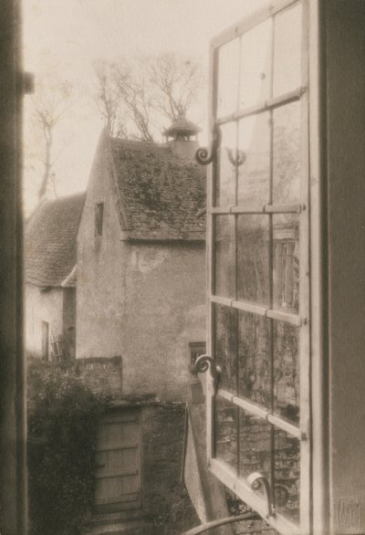 From a Window at Kelmscott Manor, 1896 (platinový tisk) od Frederick Henry Evans