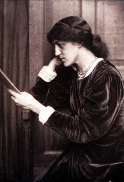 Portrétní fotografie May Morris (1862-1938), dcery Jane Morris od Fredericka Hollyera (1837-1933) od Frederick Hollyer