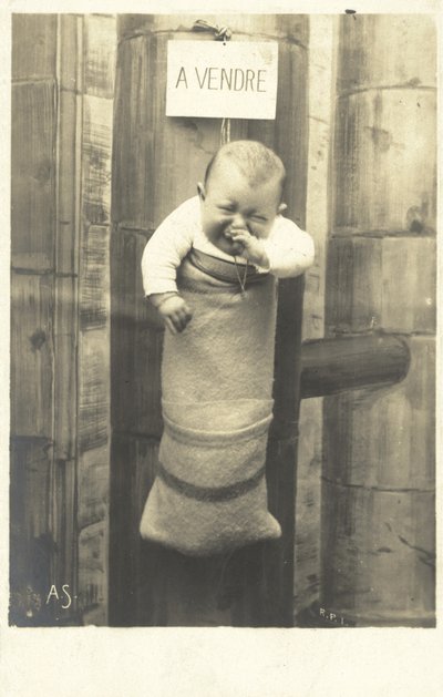 A Vendre, dítě na prodej (černobílá fotografie) od French Photographer