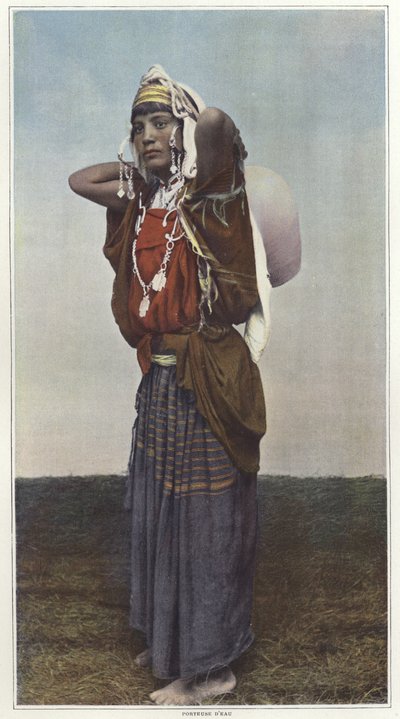 Přenašečka vody v Tunisku od French Photographer