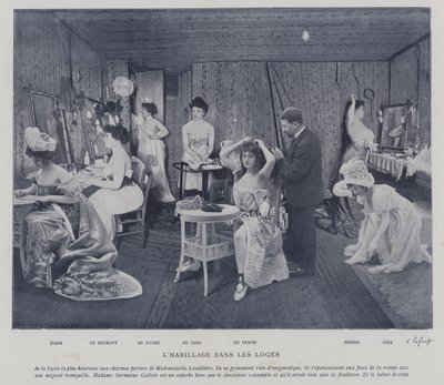 Herečky v šatnách Theatre des Varietes, Paříž (č/b foto) od French Photographer