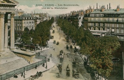 Boulevards of Paris, při pohledu z Boulevard de la Madeleine. Pohlednice odeslána v roce 1913. od French Photographer
