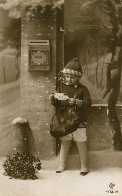 Dítě se chystá poslat dopis od French Photographer