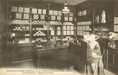 Obchod s čokoládou, 92 Rue Denfert-Rochereau, Paříž (černobílá fotografie) od French Photographer