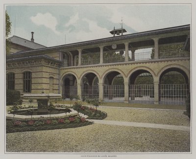 Nádvoří Lycee Moliere, Paříž (barevné foto) od French Photographer