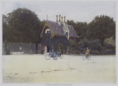 Cyklisté projíždějící kolem Porte de Madrid v Bois de Boulogne v Paříži (barevné foto) od French Photographer