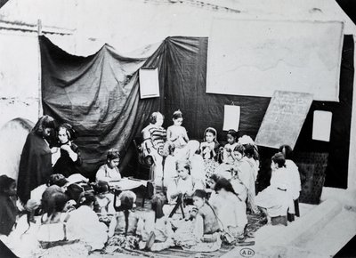 Dívčí škola v Alžírsku, 1860 od French Photographer