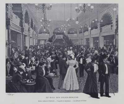 Hall of the Folies Bergere, Paříž, během přestávky (č/b foto) od French Photographer