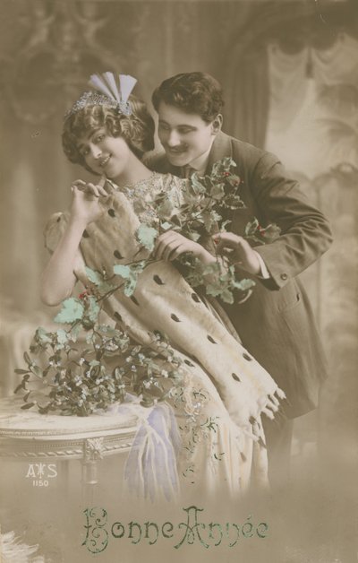 Šťastný nový rok blahopřání s romantickým párem držícím jmelí, 1913 (ručně kolorovaná fotografie) od French Photographer