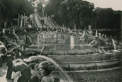 La Cascade le Jour des Grandes Eaux, vodopád, den vodních děl (fotoryt) od French Photographer