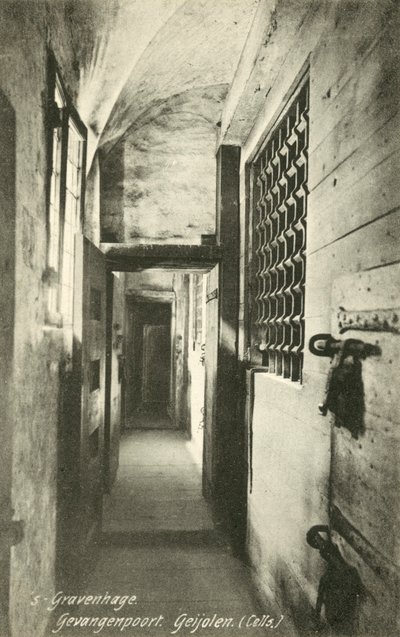 Le Hague, vězeňská brána, cely od French Photographer