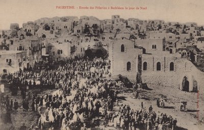 Palestina, vstup poutníků do Betléma na Štědrý den od French Photographer
