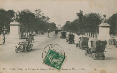 Paříž - Avenue des Champs-Elysées. Pohlednice odeslána v roce 1913. od French Photographer