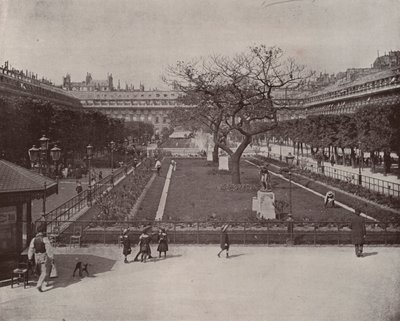 Paříž: Zahrada královského paláce (černobílá fotografie) od French Photographer