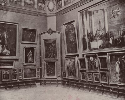 Paříž: Salon Carre v Louvru (černobílá fotografie) od French Photographer