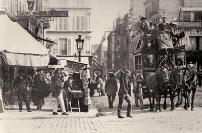 Place de Clichy, Paříž (černobílá fotografie) od French Photographer