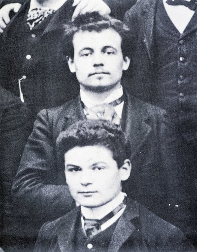 Portrét: Alfred Jarry (1873 -1907) a Fargue (1876 - 1947) na Lycée Henri IV, Paříž - foto od French Photographer