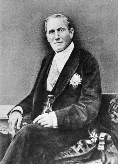 Portrét barona Georgese Eugene Haussmann (1809-91) z Memoires du Baron Haussmann, Paříž, Victor Havard Editeur, 1889 od French Photographer
