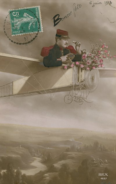 Pohlednice letce rozvážejícího květiny, odeslána 6. června 1913 (ručně kolorovaná fotografie) od French Photographer