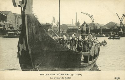 Replika vikingské lodi (černobílá fotografie) od French Photographer
