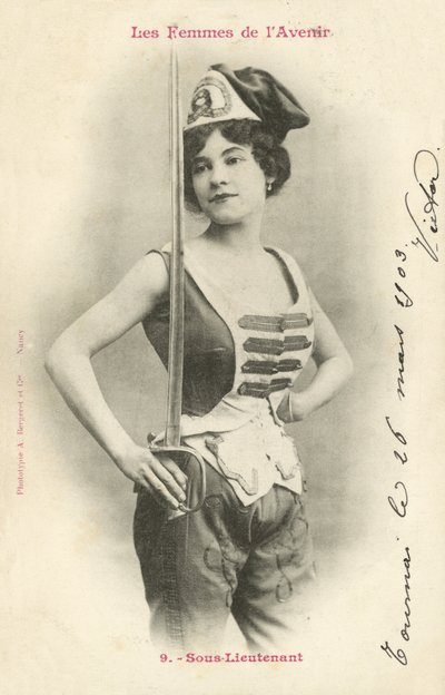 Podporučík, žena budoucnosti od French Photographer