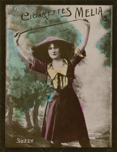 Suzzy, dívka s koňským bičem. od French Photographer
