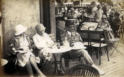 Paříž umělců v krásné době: malíř Tsuguharu-Leonard Foujita od French Photographer