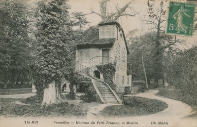 Mlýn v Hameau de la reine, rustikální útočiště postavené pro Marii Antoinettu v parku zámku Versailles poblíž Petit Trianon. Pohlednice odeslána v roce 1913. od French Photographer