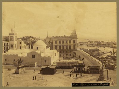 Pohled na Alžír – mešita La Grande, cca 1860-1900 (černobílá fotografie) od French Photographer