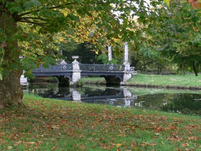 Pohled na most Anglických zahrad, Le Pont des Grandes Homms od French School