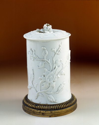Art France: tabáková nádoba upevněná ve zlatém bronzu. Měkký porcelán Saint Cloud od French School