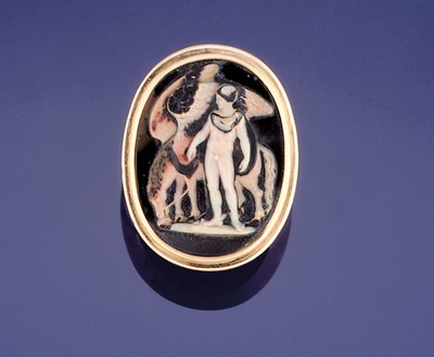 Cameo prsten s Bellerophon vedoucí Pegasus k vodě od French School