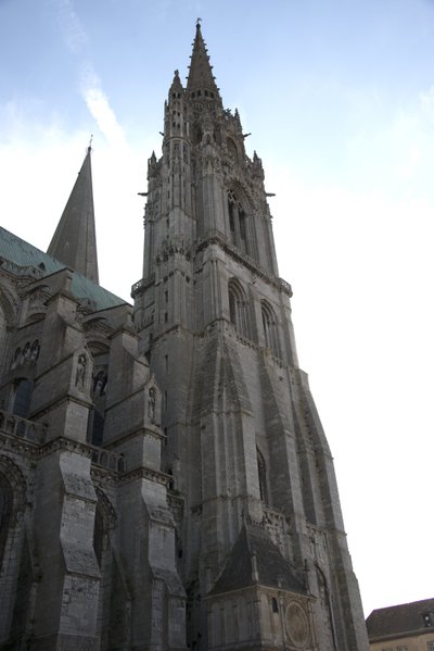 Katedrála v Chartres, severní fasáda s pavilonem hodin od French School