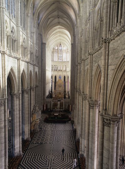 Katedrála v Amiens: interiér (Sum 80) od French School