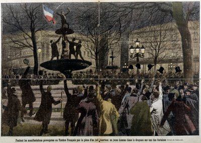 Demonstrace před Francouzským divadlem vyprovokoval židovský dezertér, mladý muž vztyčil francouzskou vlajku: poutník od French School