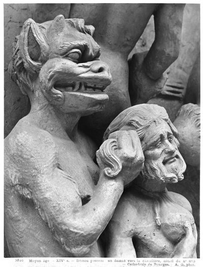 Ďábel tlačí zatracenou osobu v ohni, z Posledního soudu katedrály sv. Etienna v Bourges (detail) (sádra odlitá z kamene) od French School