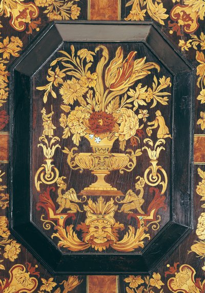 Detail intarzie z bufetu (dřevo) od French School