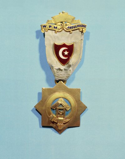 Zednářské insignie Abd el-Kadera (smalt, kov a hedvábí) od French School