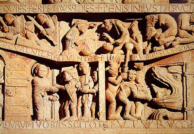 Svatý Petr přijímá požehnané do nebe a zatracení padají do čelistí pekla, detail z Posledního soudu na Tympanu západního portálu, kolem 1135 od French School