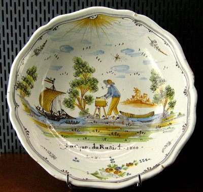 Salátová mísa zobrazující řemeslníka a lodě na Loiře, Nevers, 1800 (keramika) od French School