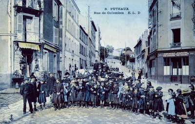 Školáci v Puteaux, kolem 1900-10 od French School