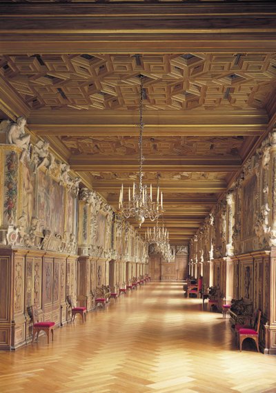 Pohled dolů po délce Galerie Františka I., 1530-40 od French School