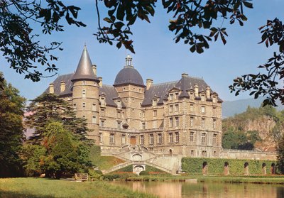 Pohled na zámek Chateau de Vizille, postavený pro konstábla z Lesgiuieres v letech 1611-19 od French School