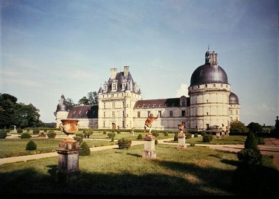 Pohled na východní průčelí, stavba zahájena v roce 1540 od French School