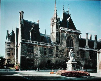 Pohled do exteriéru, 1443-51 od French School