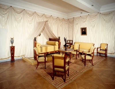 Pohled na pokoj císaře Napoleona I. (1769-1821) na zámku Malmaison, v Rueil Malmaison. od French School