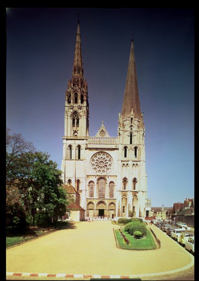 Pohled na západní fasádu od French School