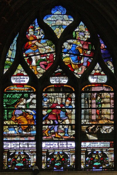 Okno w107 zobrazující scény ze života Josefa od French School